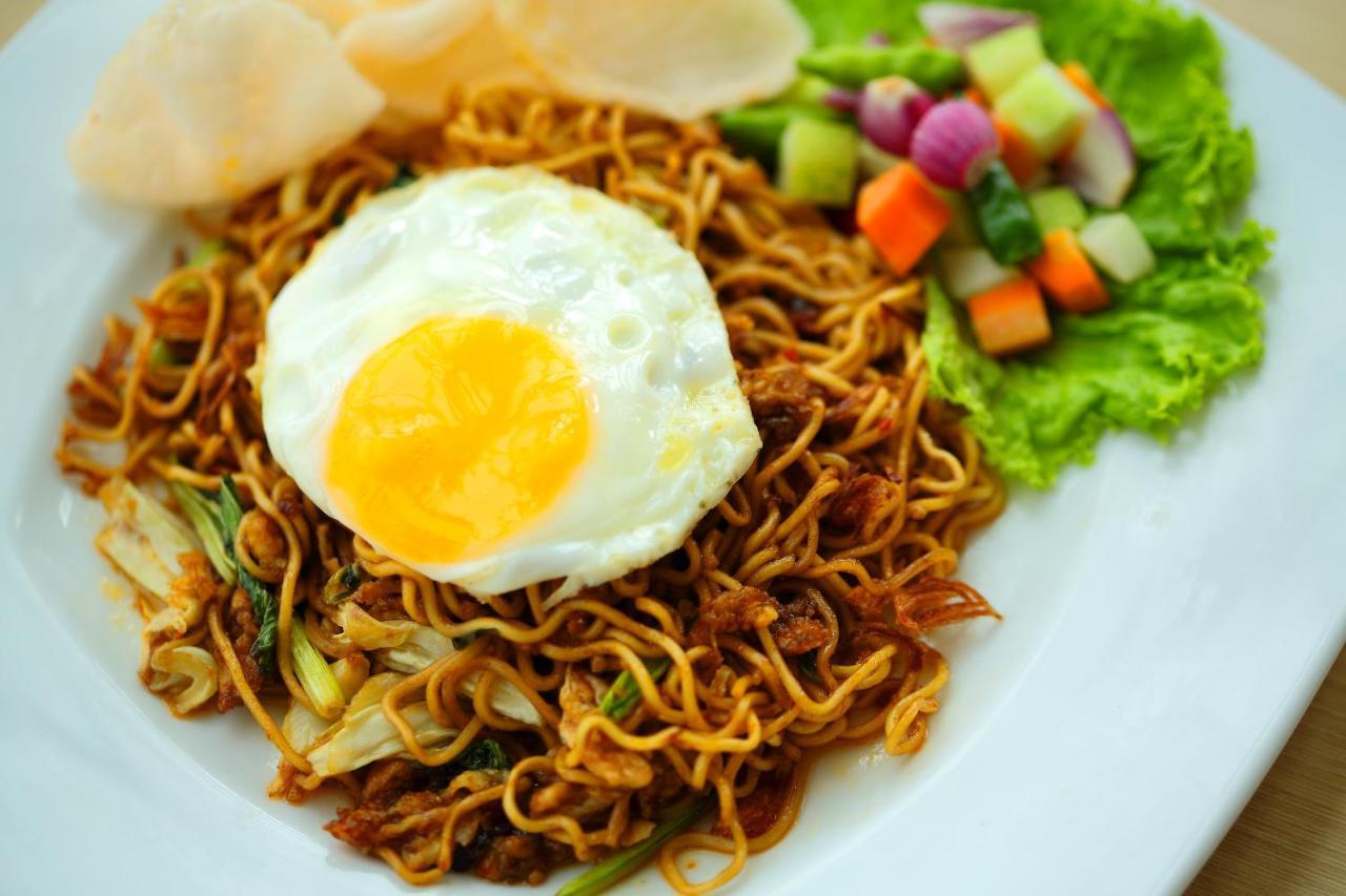 Amaris Hotel Cirebon Ngoại thất bức ảnh